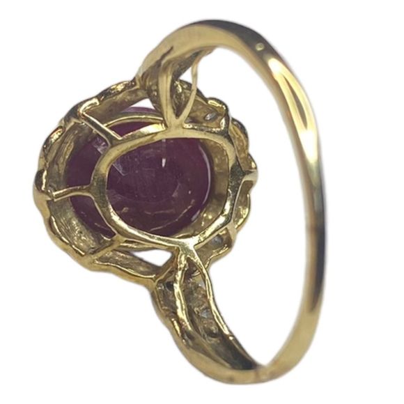 Red Ruby 10K Yellow Gold Ring Sz 5.5 - Picture 4 of 10
